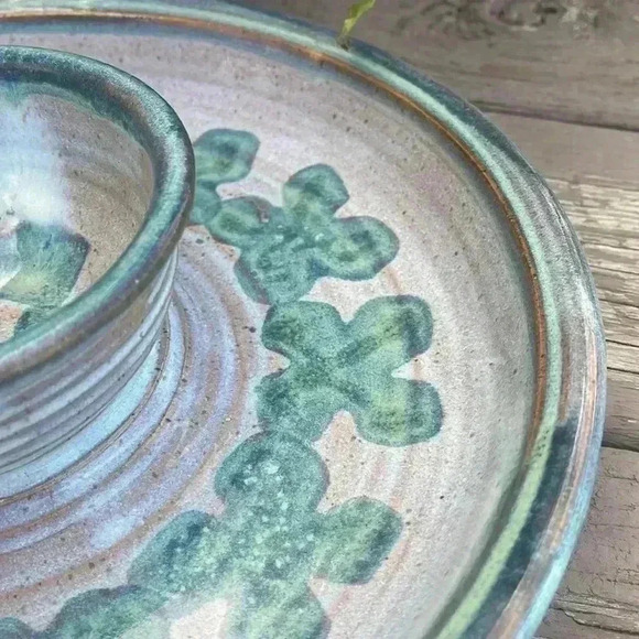 Hand thrown pottery chip and dip platter. - Picture 3 of 8